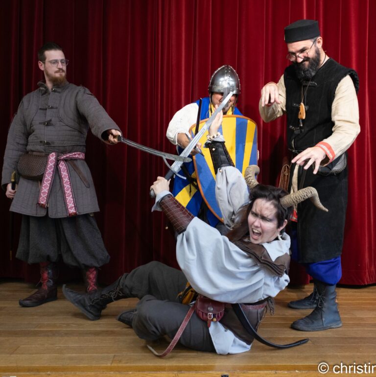 Les marcheurs de brume sur scène